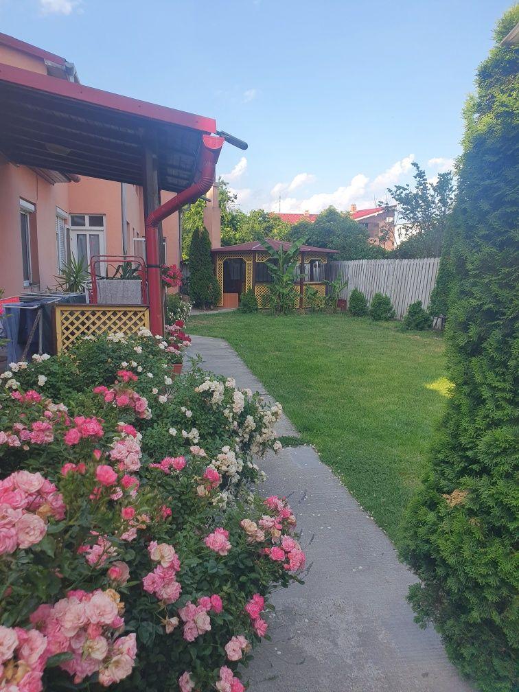 De ìnchiriat garsonieră cu intrţinere inclus la casă - imagine 1