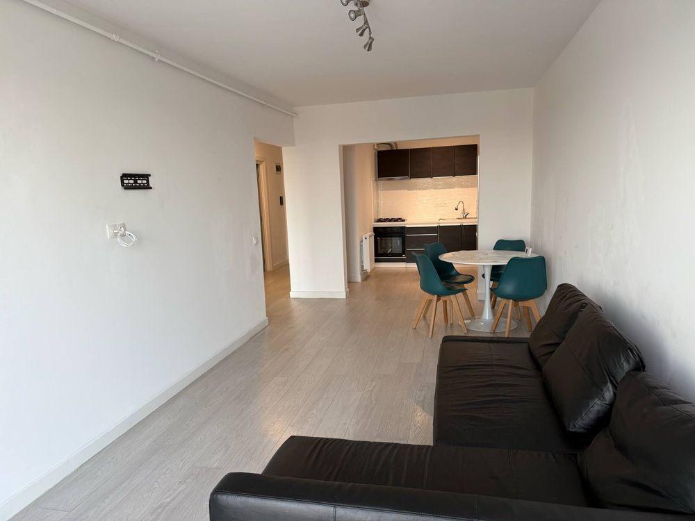 Inchiriez apartment 2 camere White tower
