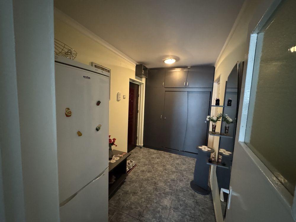 Inchiriez apartament 2 camere Ploiesti Vest zona Aurora complet mobilat