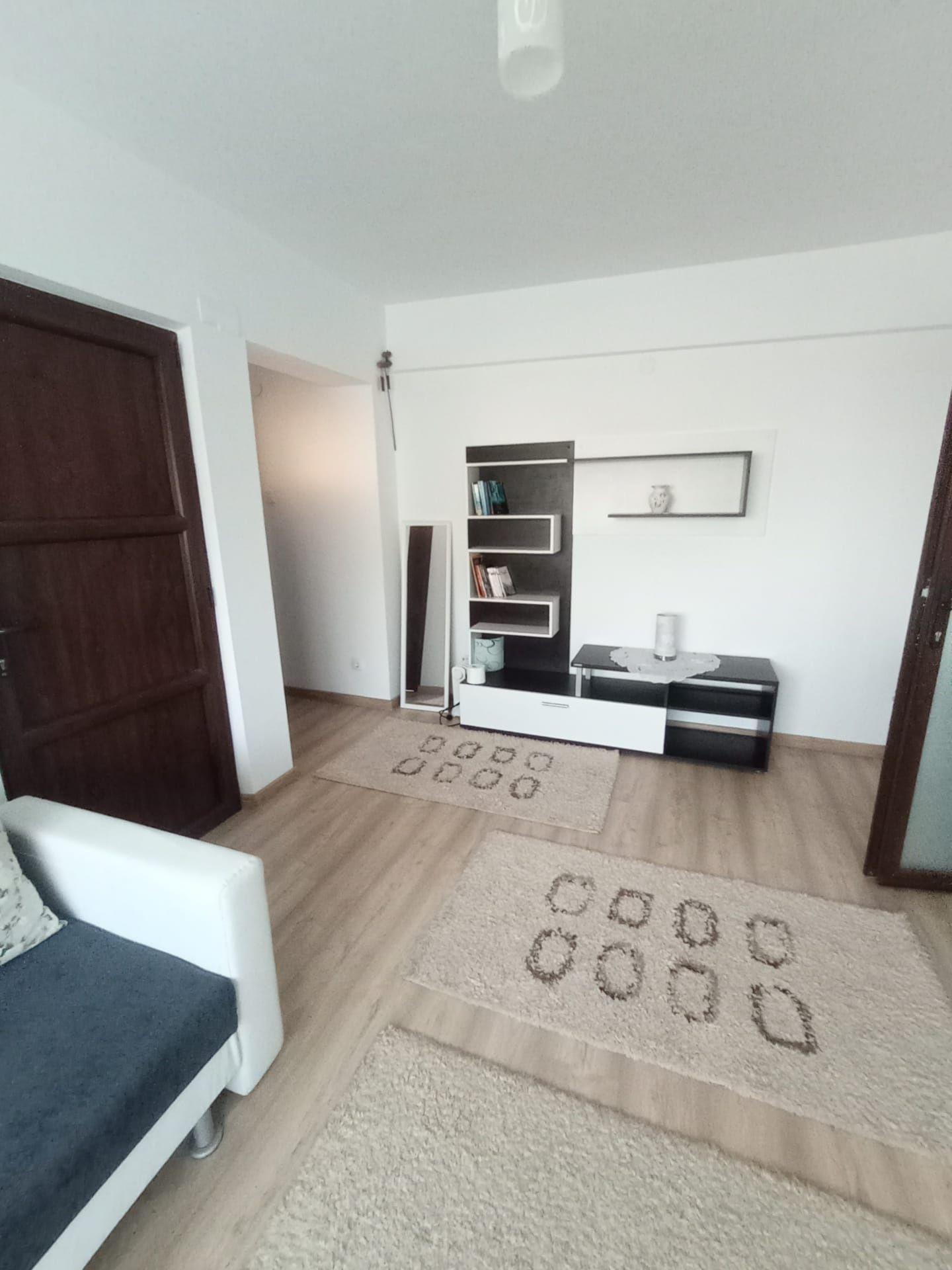 Apartament 2 camere de vânzare în București, central / deschis la schimb cu similar în Cluj