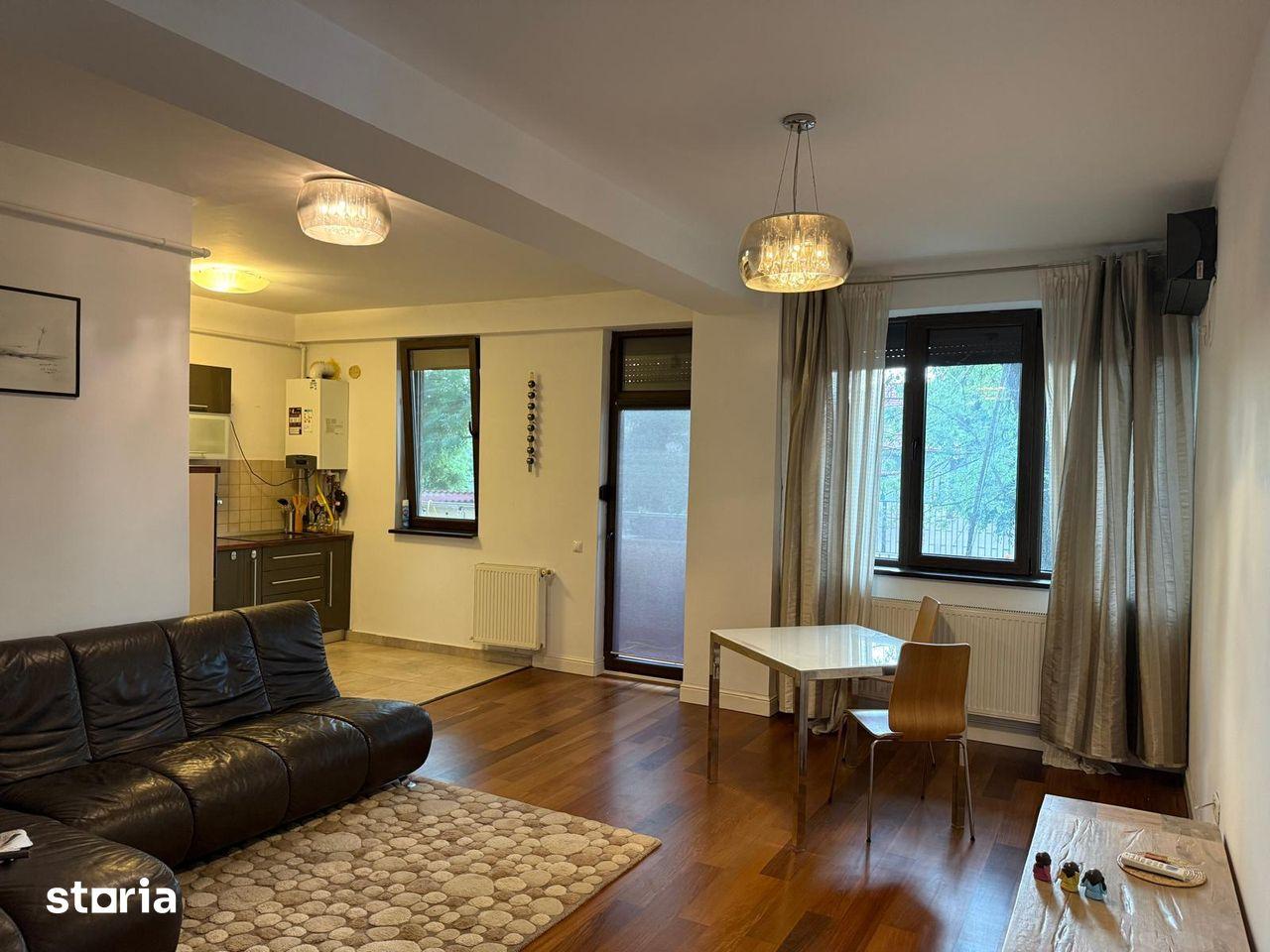 Apartament cu gradina proprie, Sector 1, 3 camere, 147 m2 spatiu total