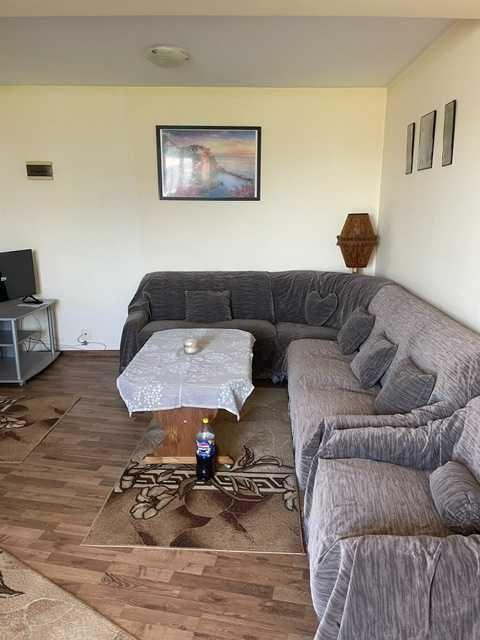 Particular inchiriez pe termen lung ap 2 camere Mall Colosseum