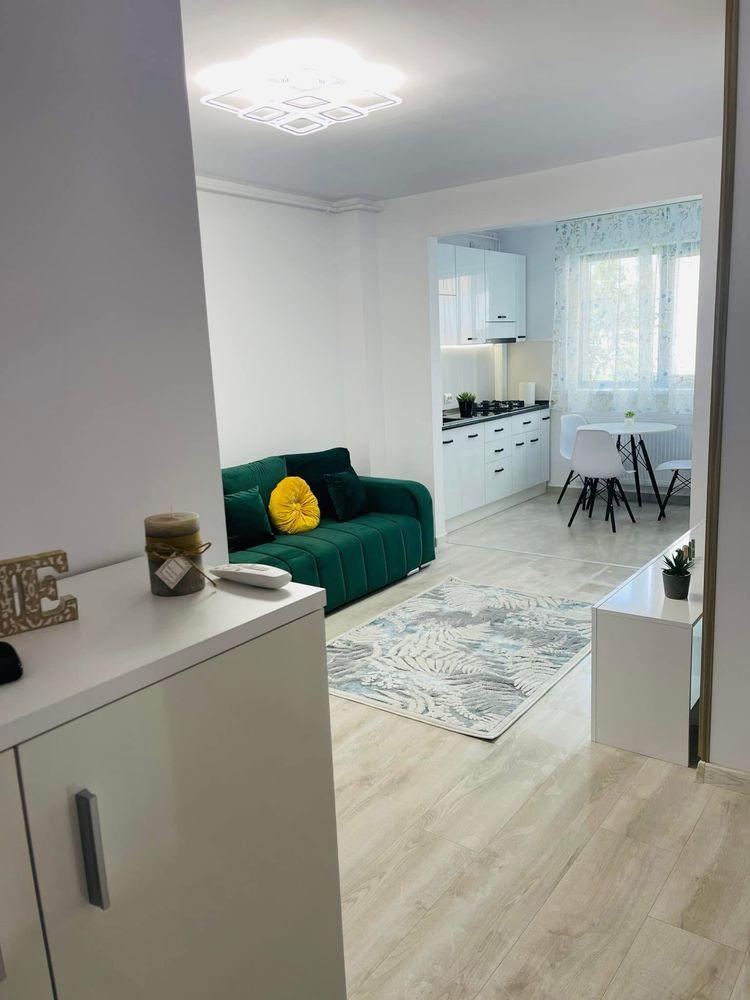 Inchiriez apartament