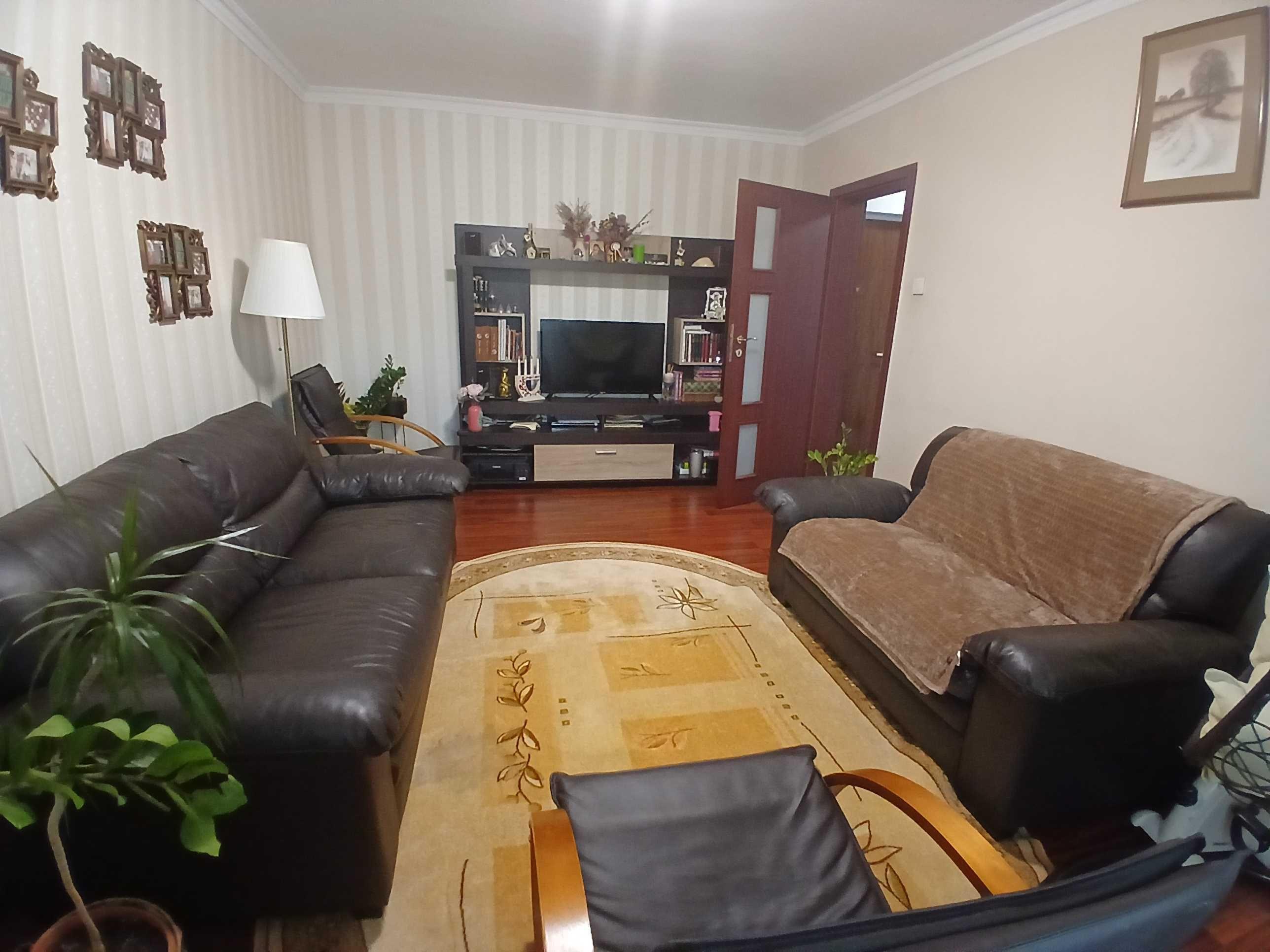 Proprietar Apartament 4 Camere Decomandat Berceni – Mobilat Premium
