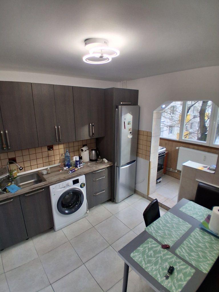 Închiriez apartament 2 camere