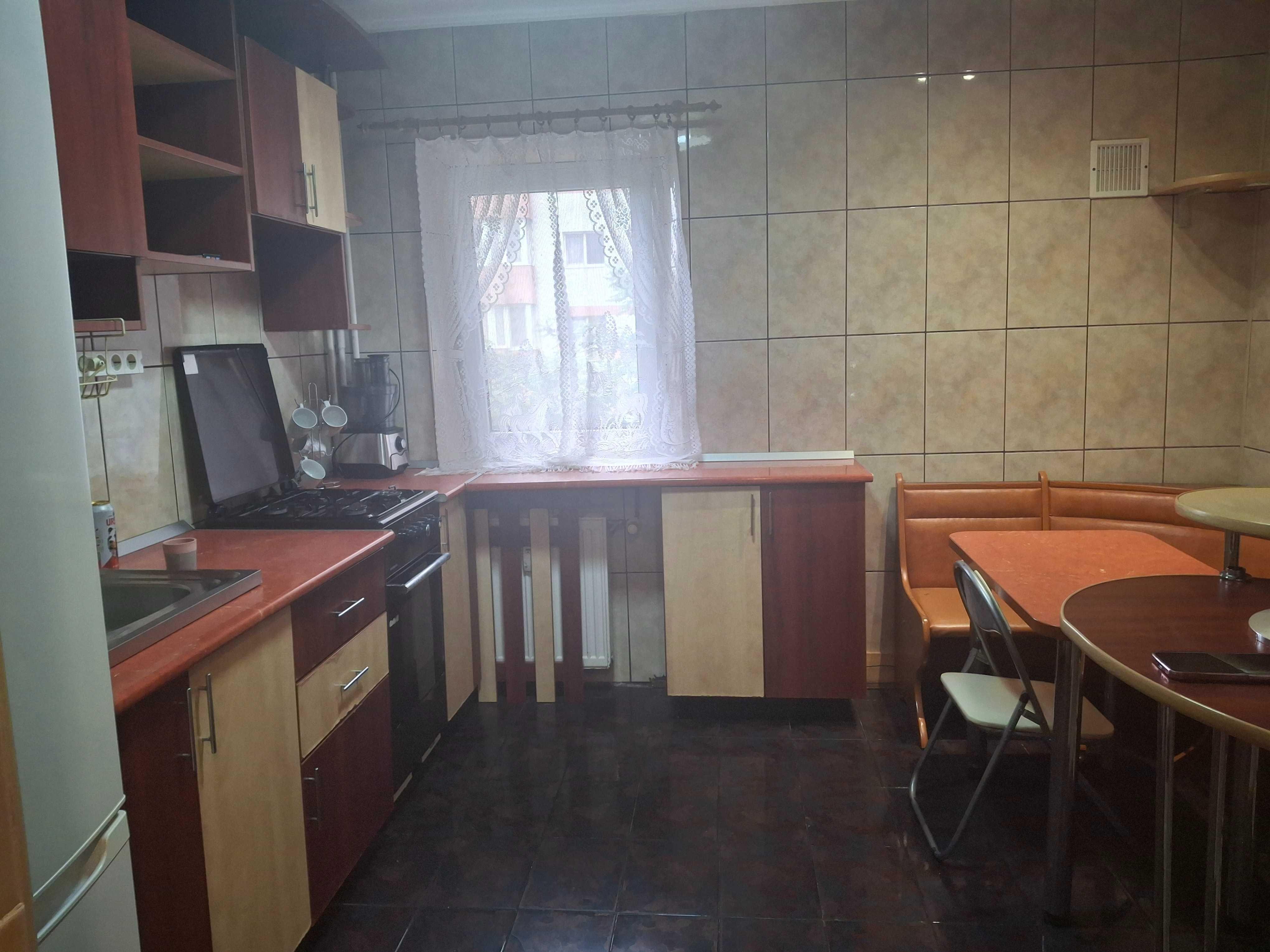 Inchiriez apartament 3 camere 13 Septembrie/Novaci