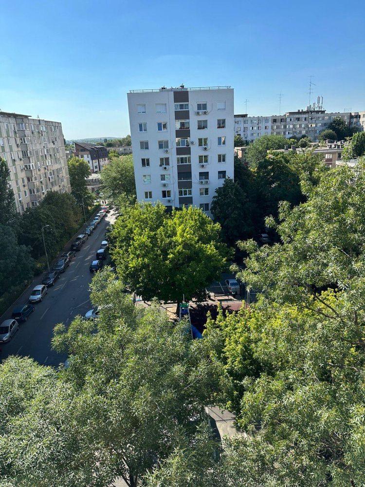 Crangasi vanzare apt 3 camere 1982 Centrala termica,  etaj 7/8