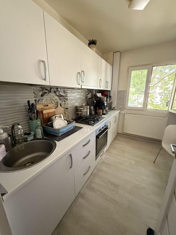 Proprietar vand apartament - imagine 1