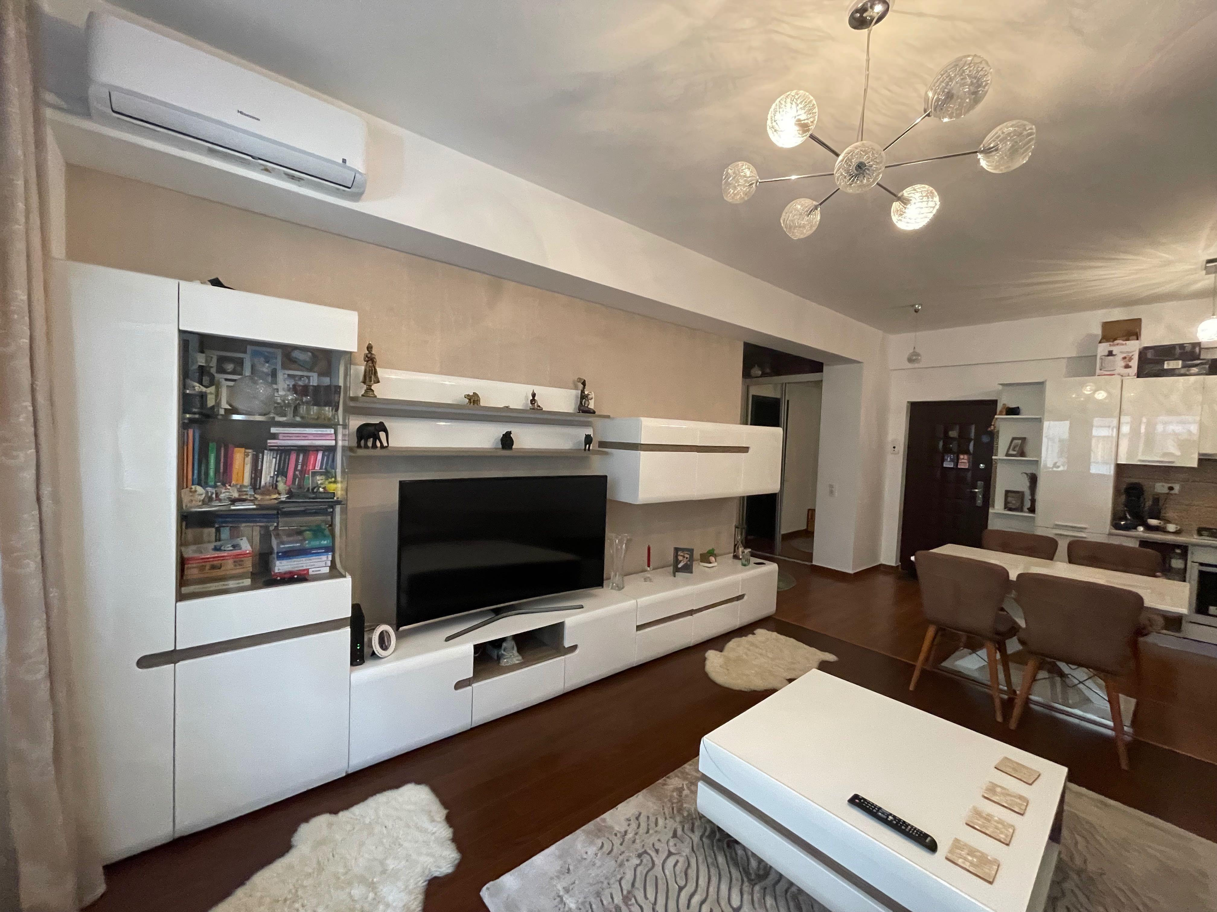 Vânzare apartament de 2 camere Militari Residence - imagine 1