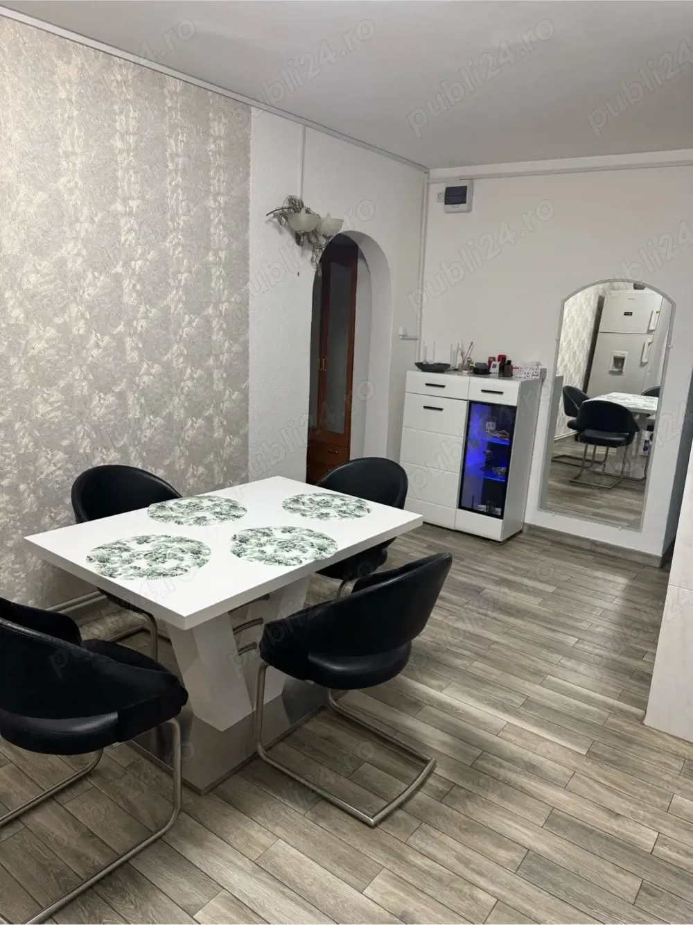 Apartament 3 camere, 2 bai, 2 balcoane - intrare Racadau Hacienda - imagine 1