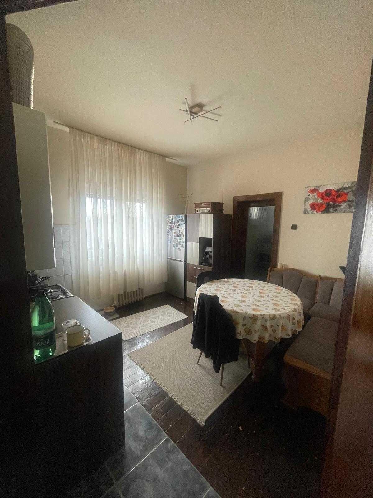 Apartament de vanzare in zona centrala - imagine 1