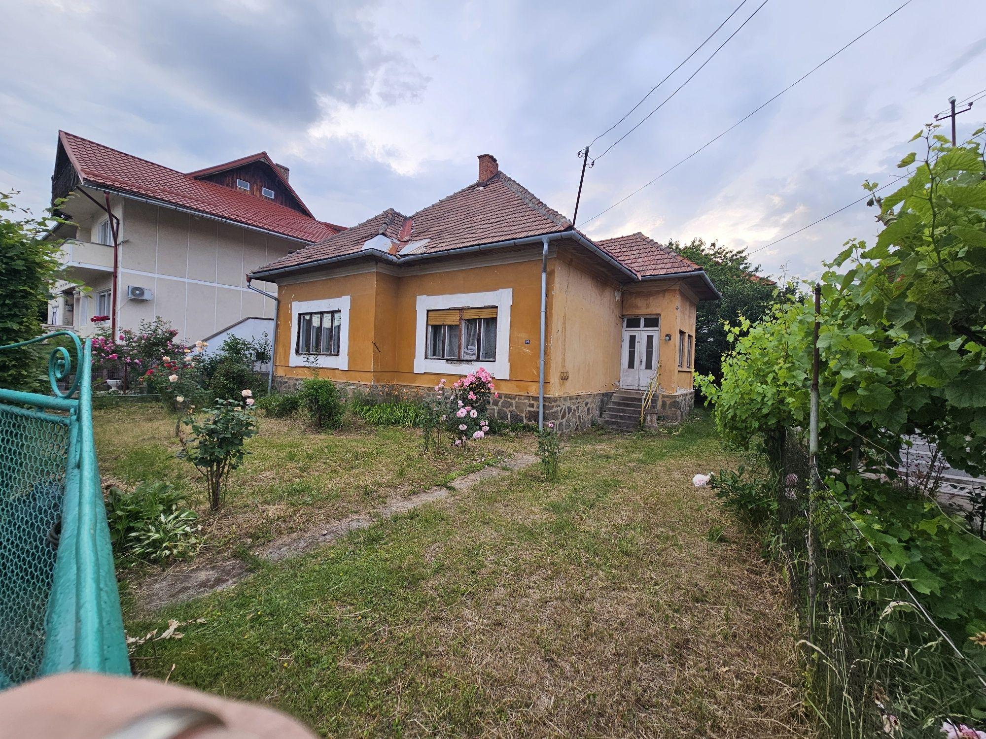 Casă de vânzare ultracentral – Baia Mare - imagine 1