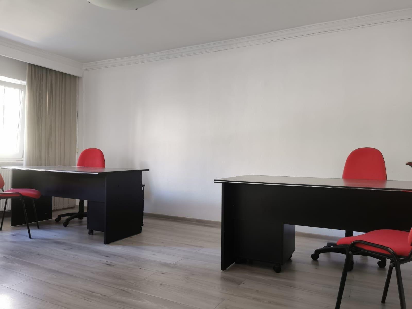 Spațiu birouri de închiriat Central – Str. Carol, vizavi de Biblioteca Județeană