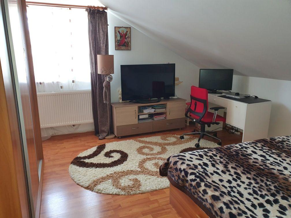 P.F. Vând Apartament 3 camere - imagine 1