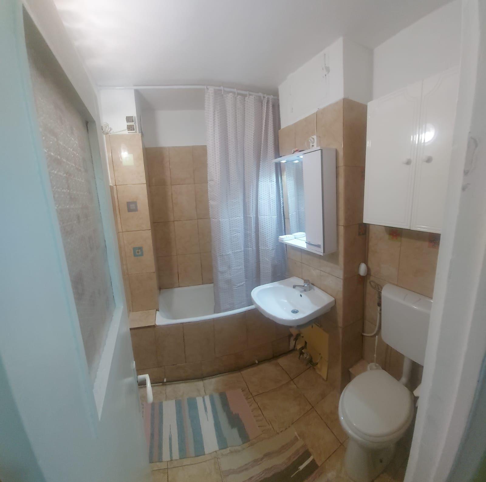 Închiriez apartament 2 camere
