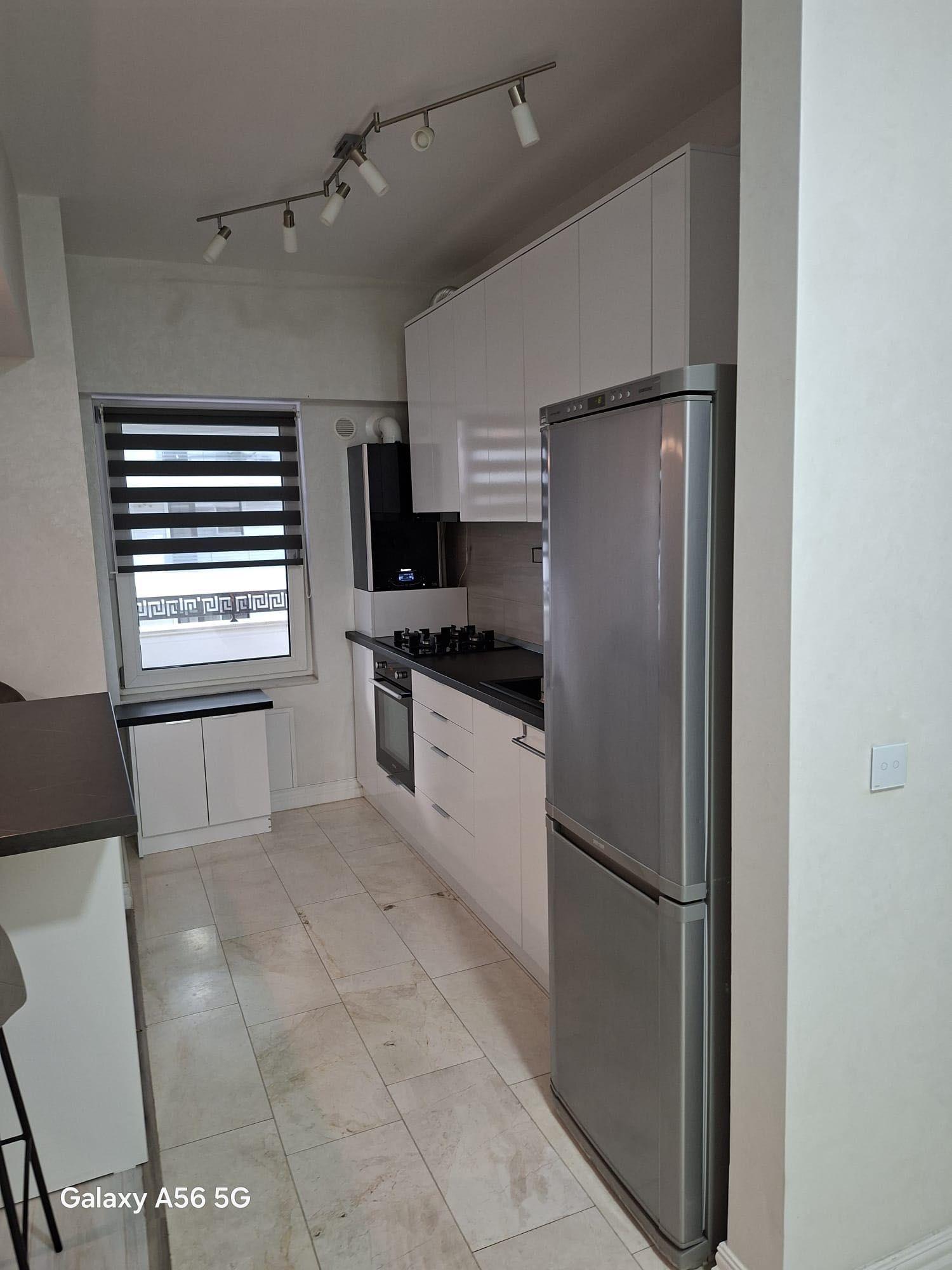 Apart 2 camere open space Royal Town