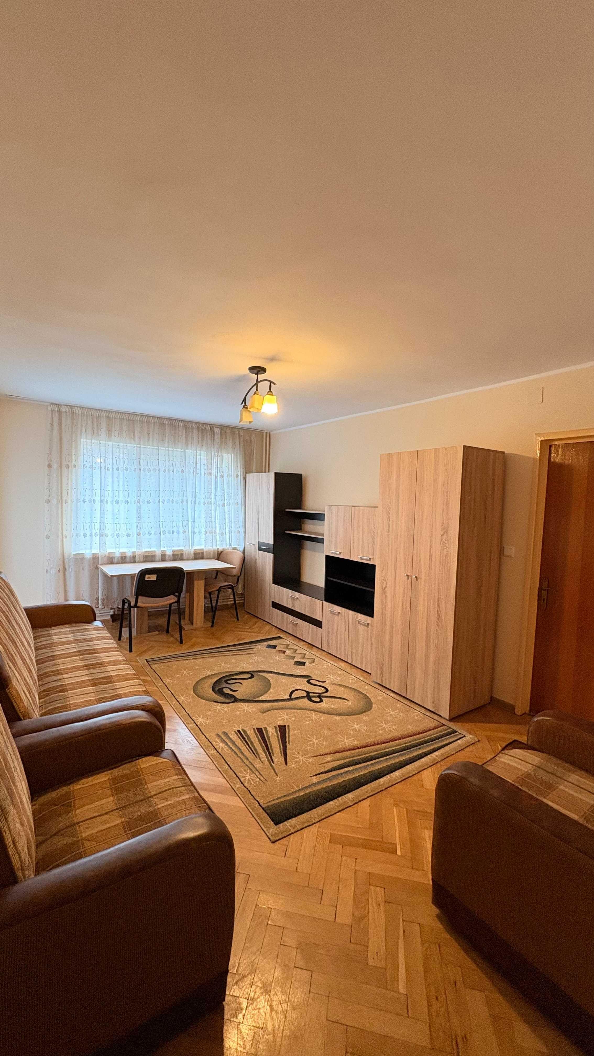 DE ÎNCHIRIAT: Apartament Mobilat 3 Camere, Universitate, Copou - imagine 1