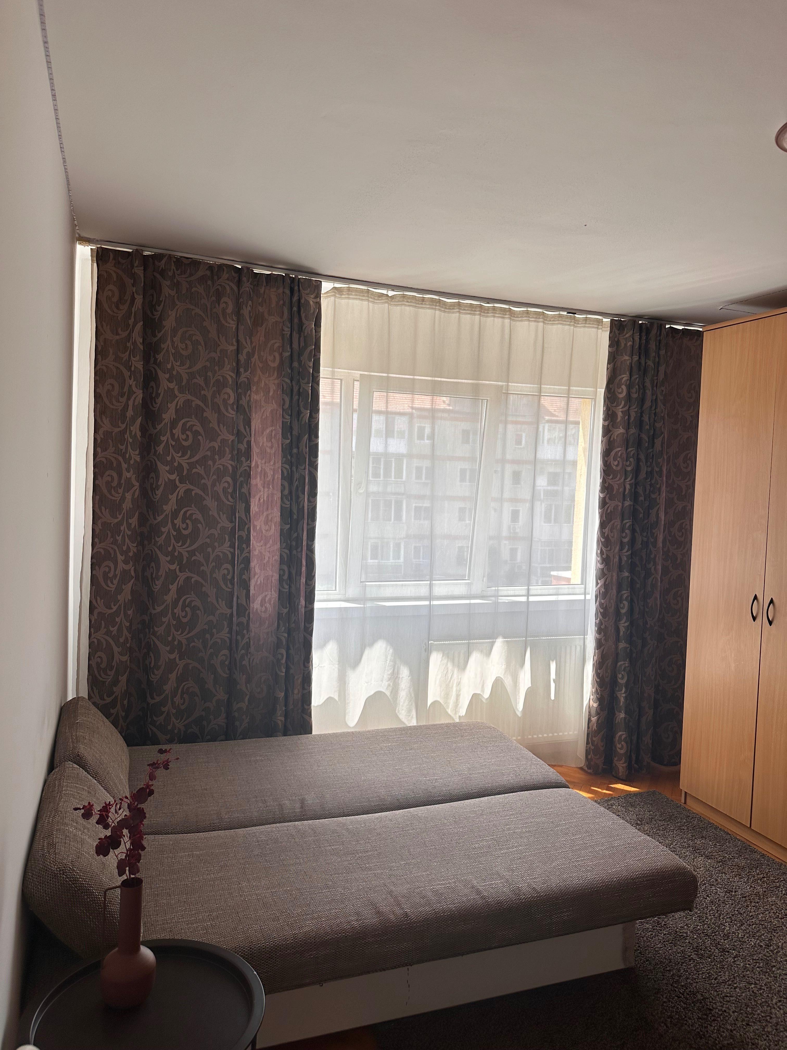 Vand apartament 1 camera - imagine 1