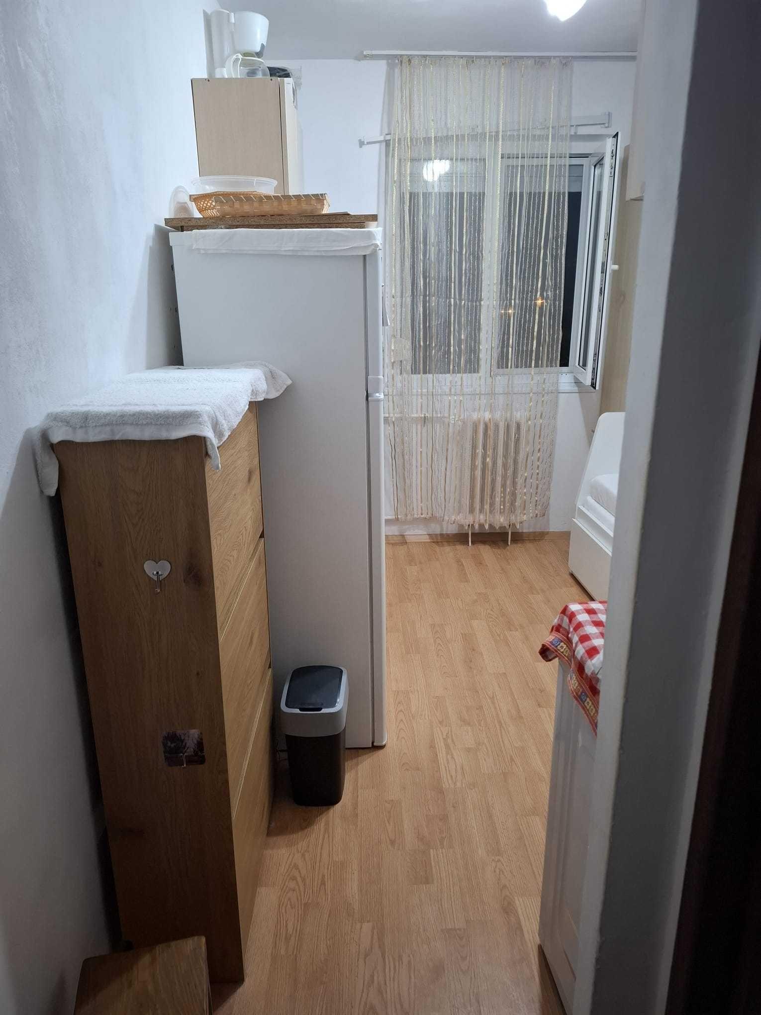 Proprietar vand garsoniera in zona Dacia - imagine 1