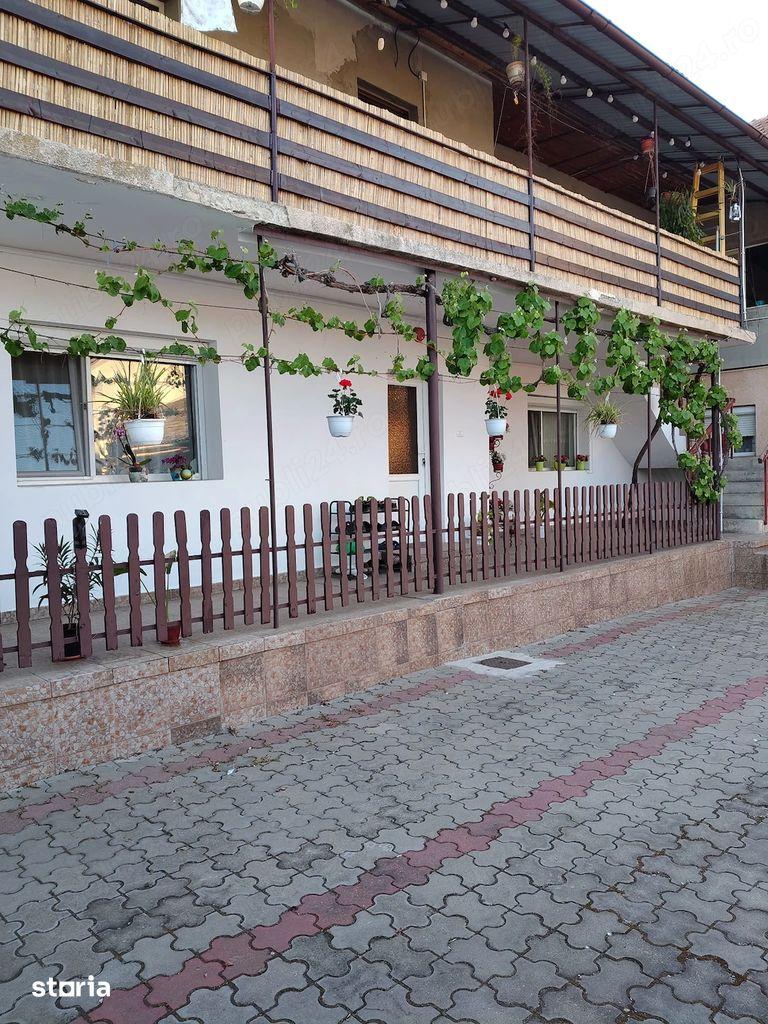 Vând apartament la casa cu 5 camere, Aradul Nou, zona Tabacovici - imagine 1