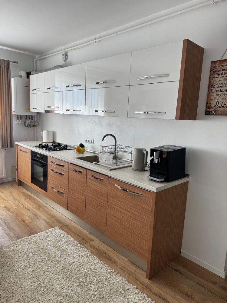 Vand apartament 3 camere cu loc de parcare in Turnisor, cartier Alma - imagine 1
