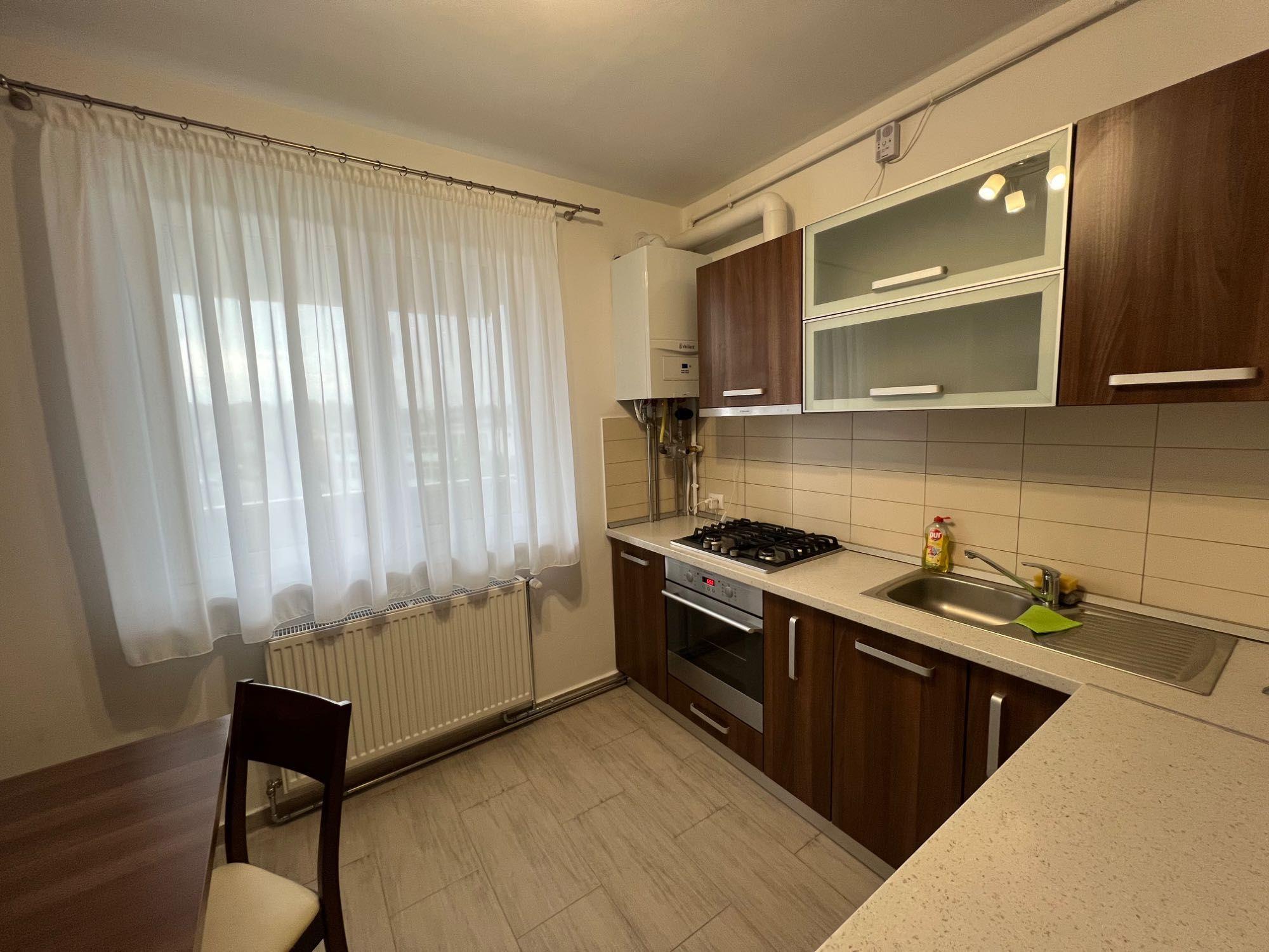 Apartament de închiriat 2 camere decomandat - zona Calea Dumbrăvii -Siretului