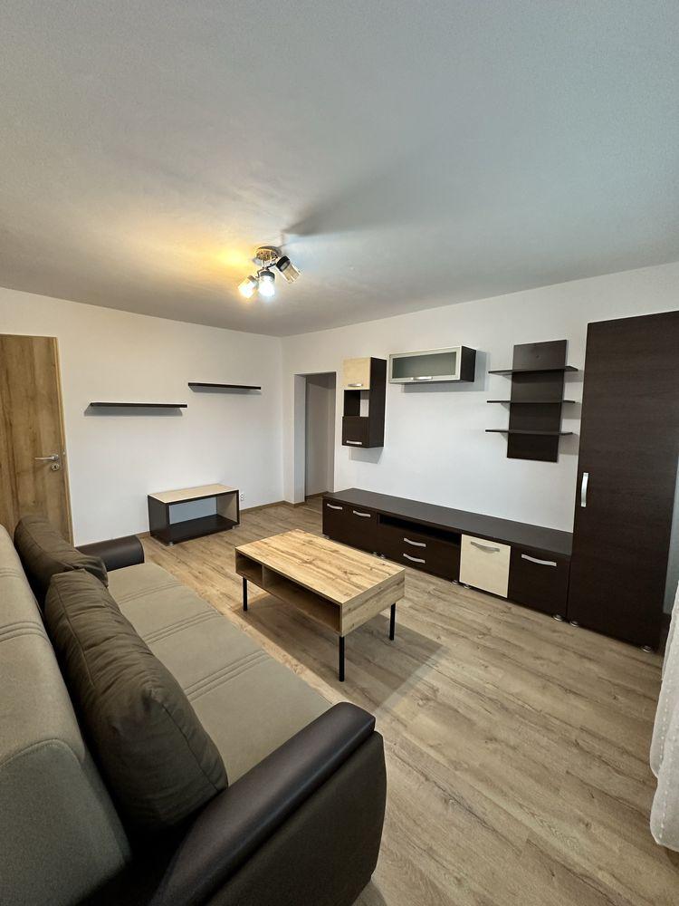 Inchiriez apartament