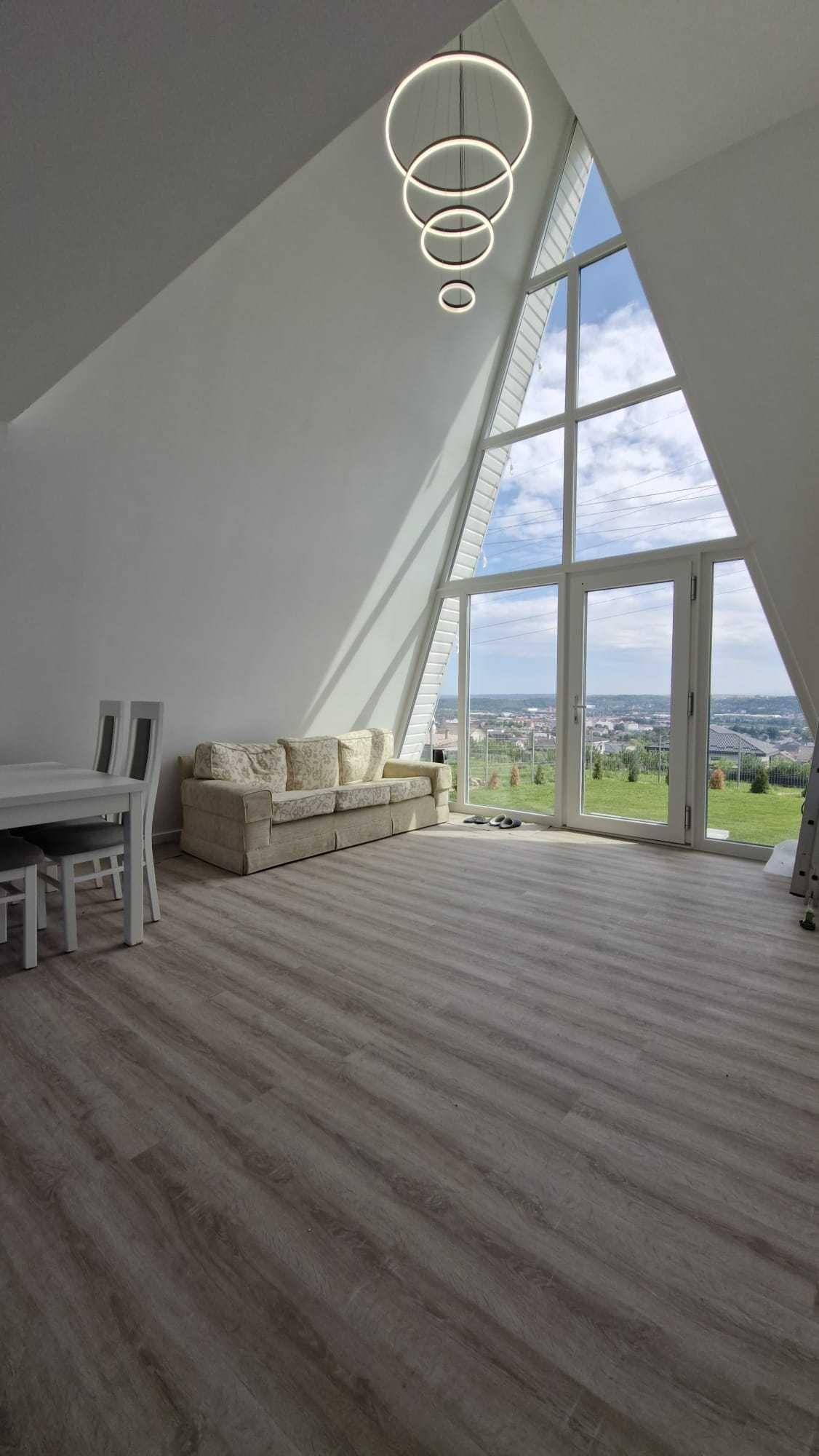 Casă tip duplex în stil A-Frame | Vedere panoramică spre Suceava - imagine 1