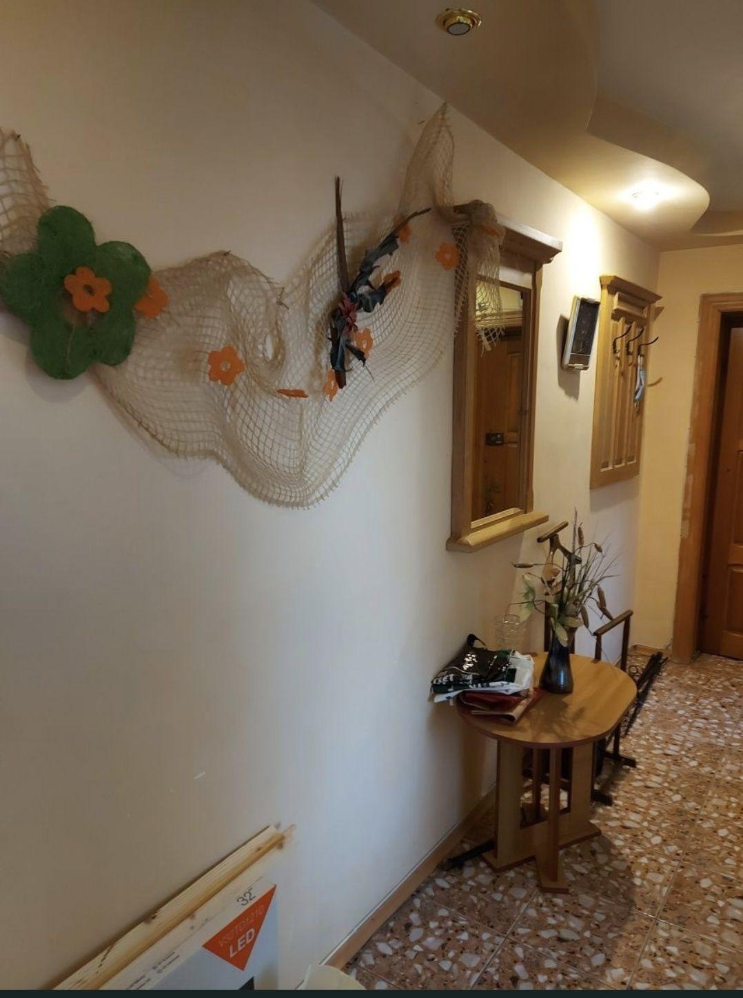 Închiriez apartament cu două camere separate