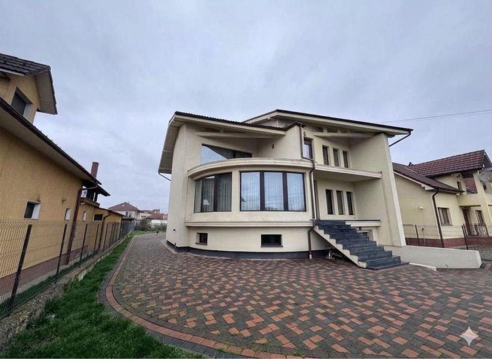 Vilă D+P+E | 300 mp | 4 dormitoare | 6 ari teren | str. Compozitorilor, Bistrița