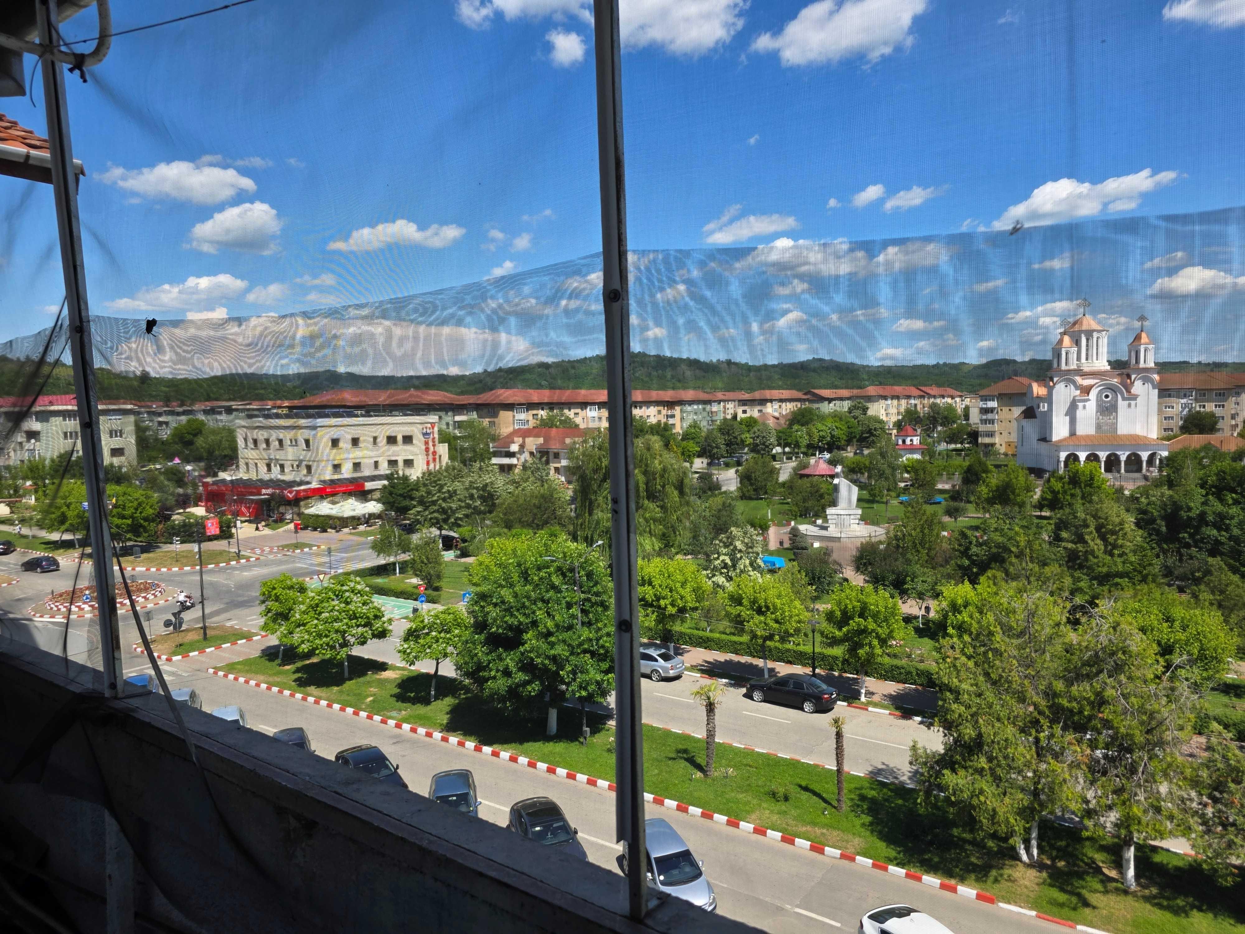 Apartment Motru central 3 camere - imagine 1