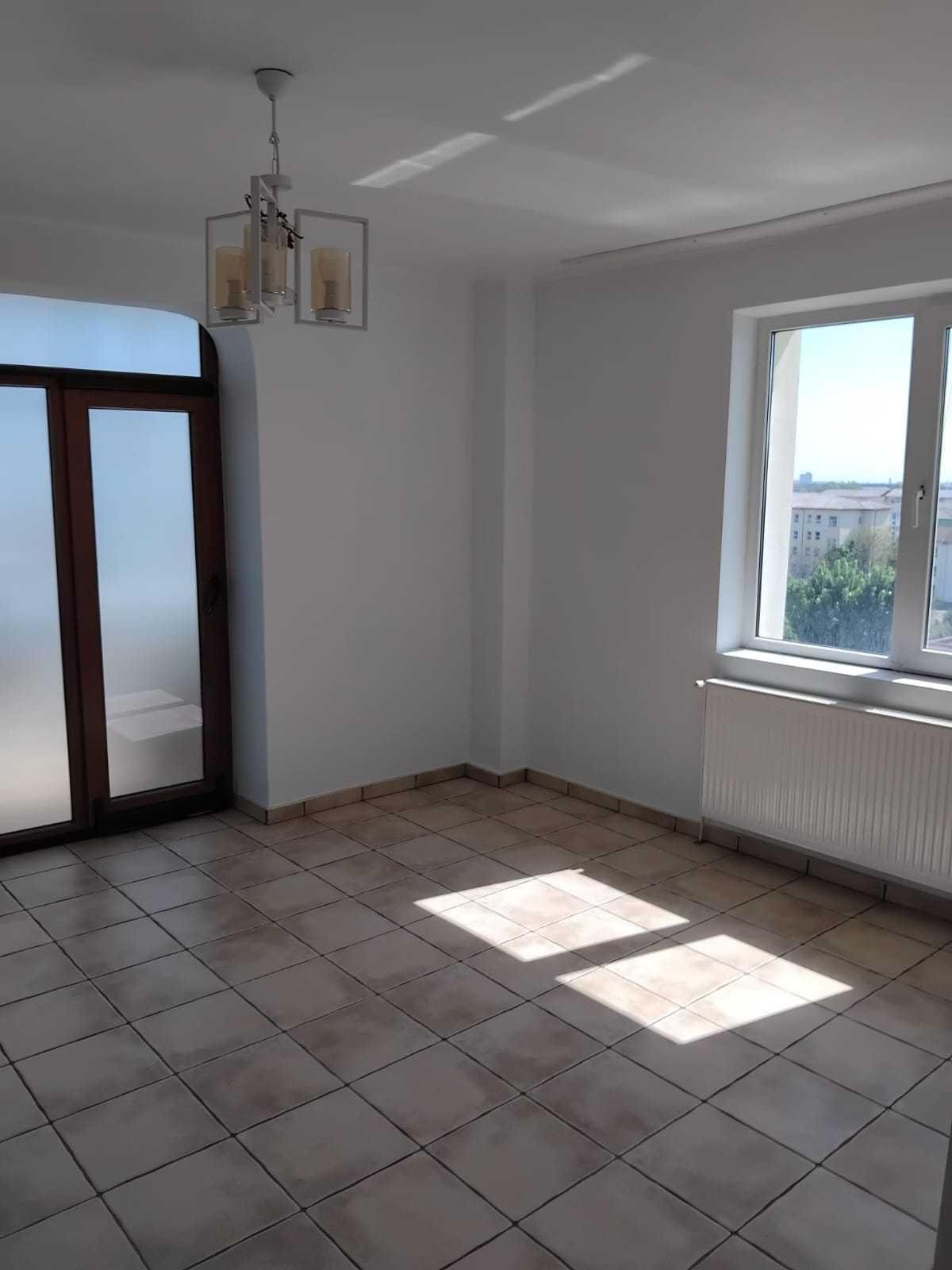 Vand Apartments 3 camere decomandat