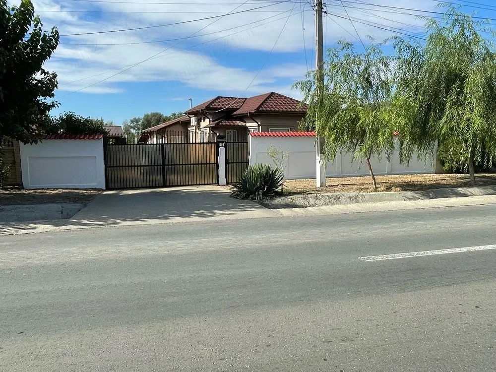 Casa cu Teren 2500 mp Stradal in Zona de Sud a Bucurestiului - imagine 1