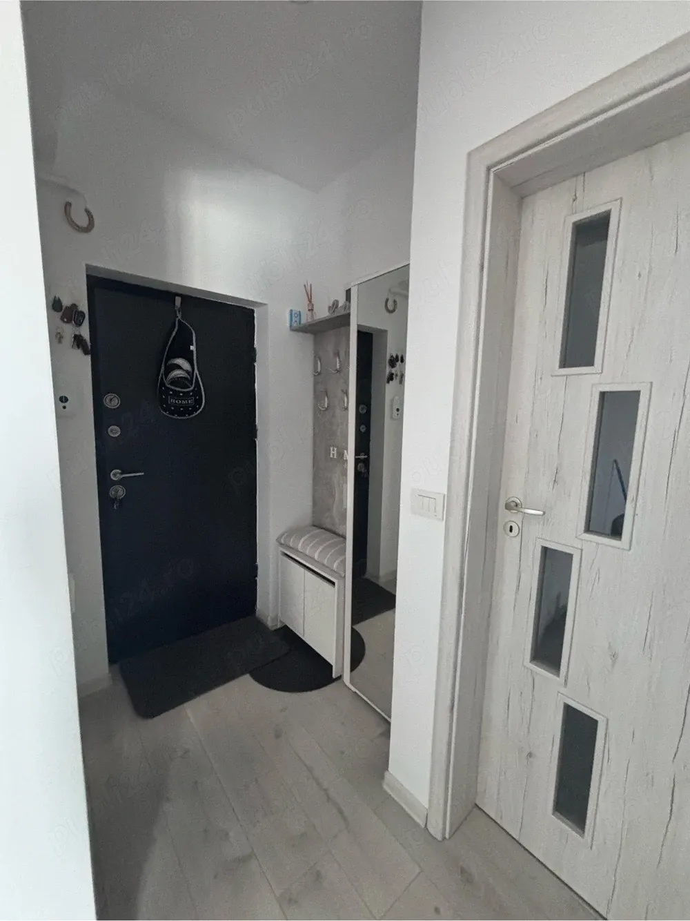 Vand apartament 2 camere - imagine 1