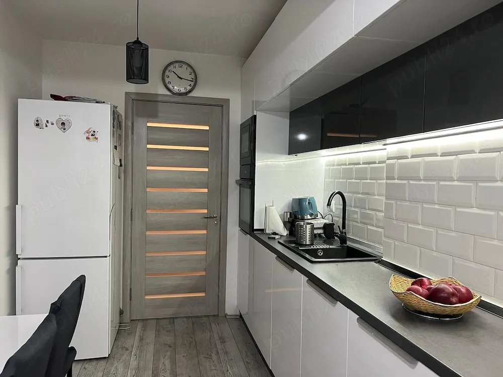 Vând apartament 2 camere - imagine 1