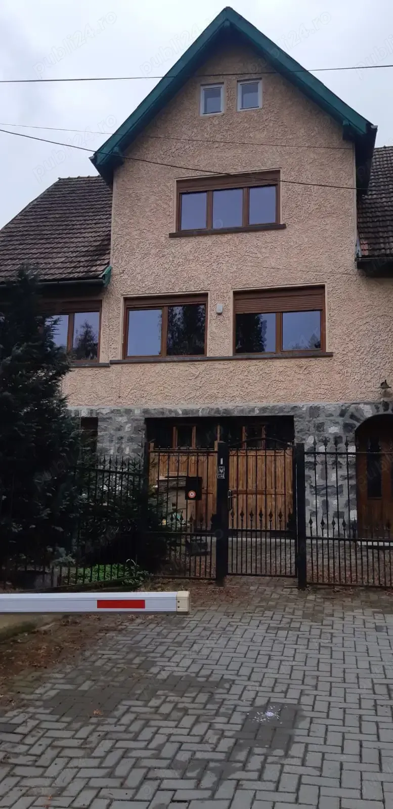 UltraCentral, CASĂ de vânzăre la 500m de Piața Sfatului, Brașov (de la proprietar)