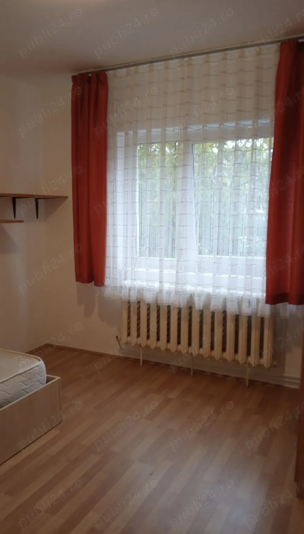 Vând apartament 3 camere Str Alexandru Vlahuță -cartier Grigorescu