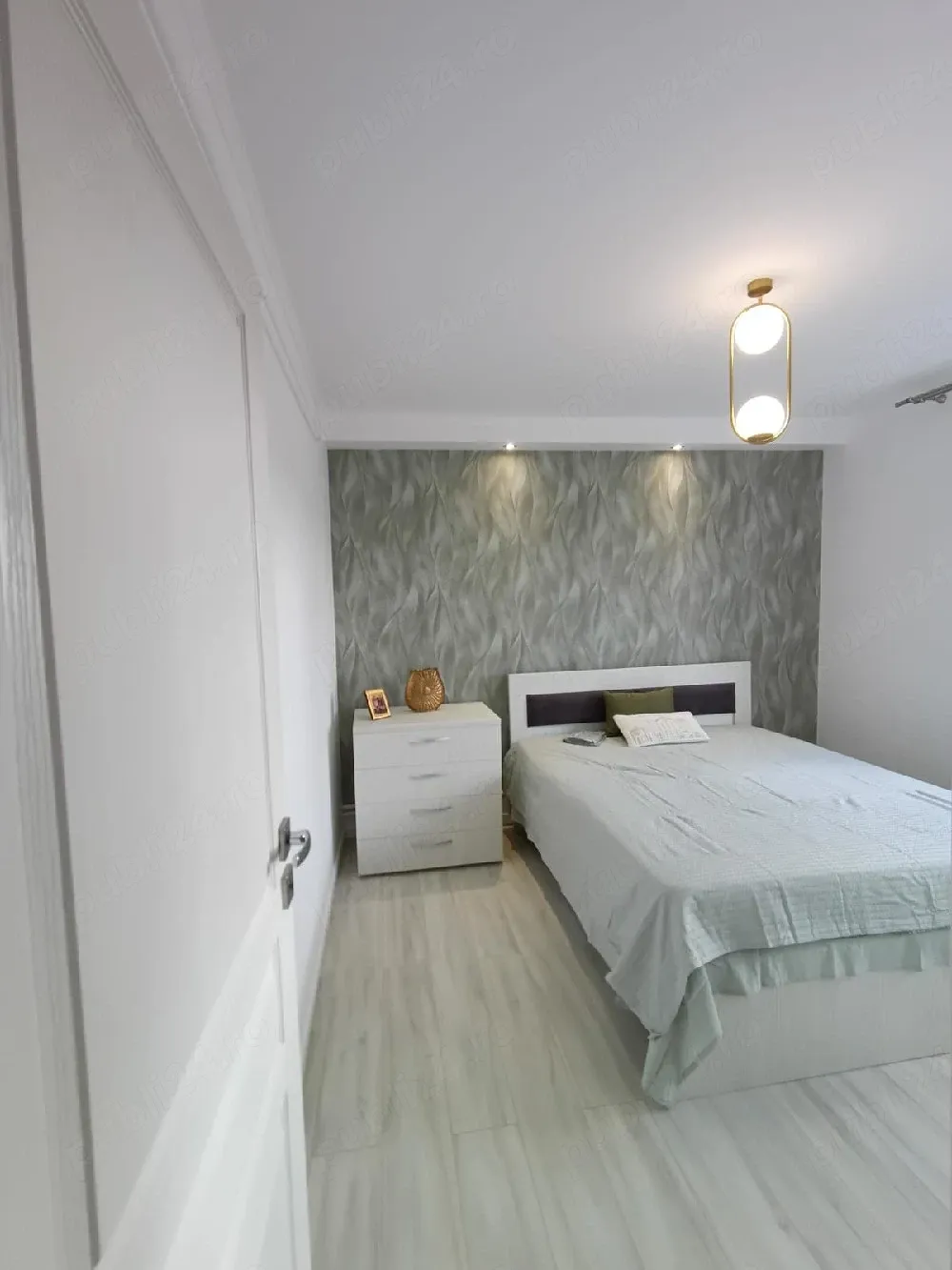 apartament cu 2 camere de închiriat - imagine 1