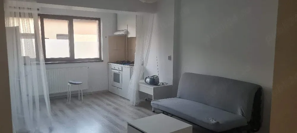 Proprietar inchiriez studio Trend Residence