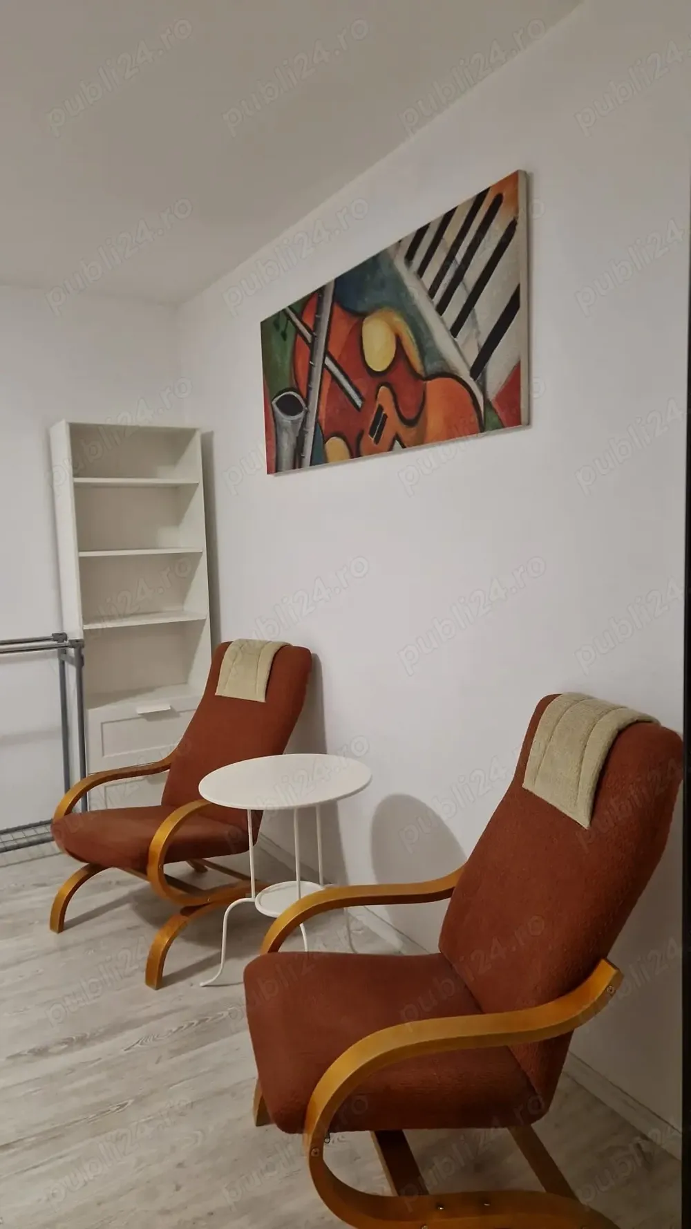 Inchiriez garsoniera sector 4 spital Budimex