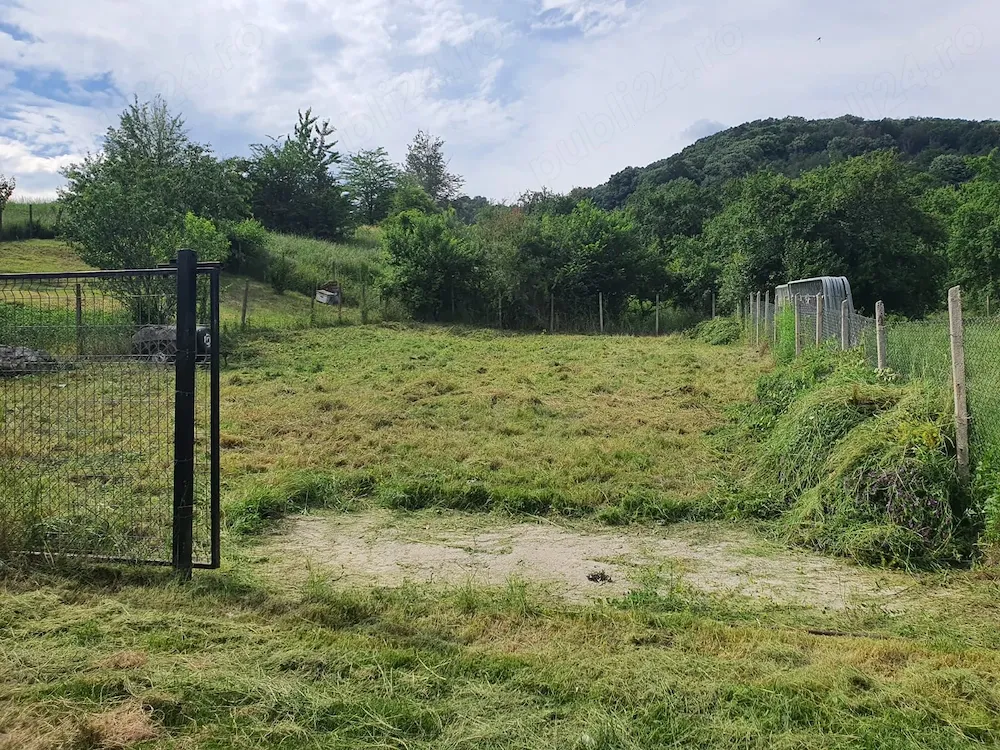 Teren pentru casă în Troianu 428 mp, utilități la poartă, la 5 minute de centru - imagine 1