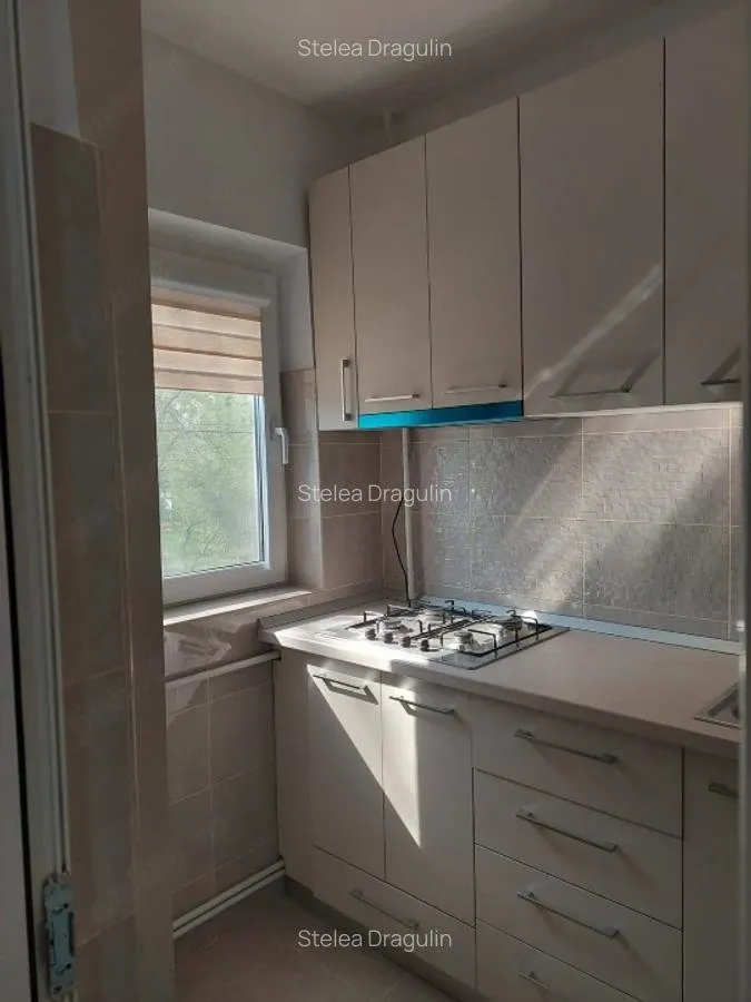 Garsonieră renovată complet, centrală proprie, etaj 1   Zona Barieră, Brăila - imagine 1