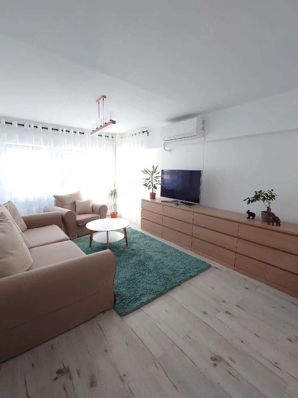 Inchiriez apartament 2 camere Podgoria - zona bancilor 350 euro - imagine 1