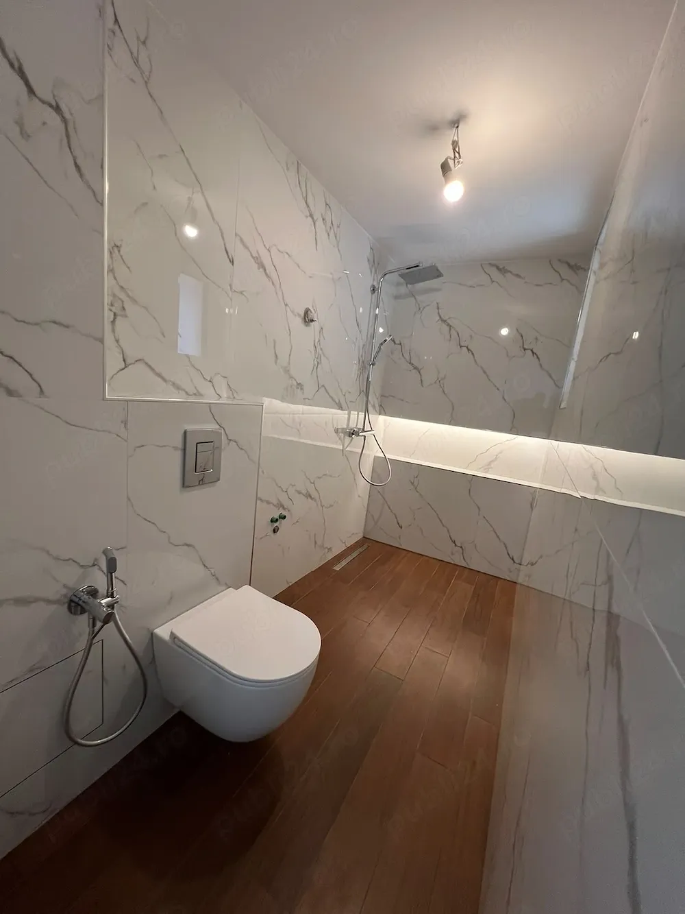 Apartament ultracentral renovat