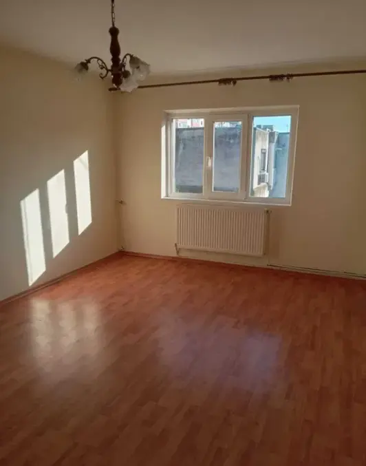 3 camere | Confort 1 | Decomandat | Unirii Sud | Luminos si spatios | 67 mp | Bloc cu acoperis de azbociment