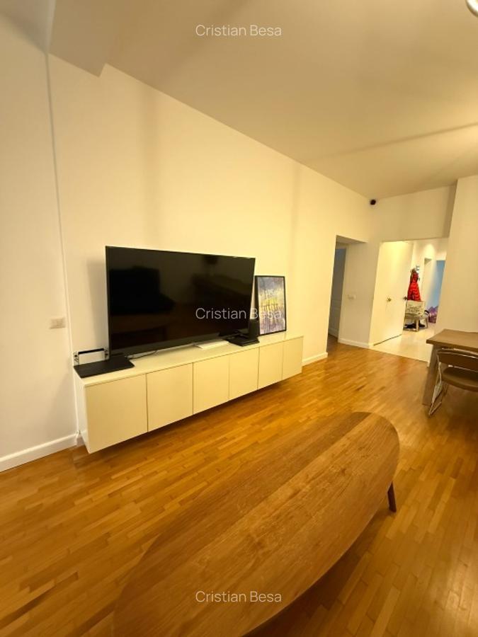 Apartament deosebit in vila, 4 camere in vila, 120 mp utili, curte si anexa