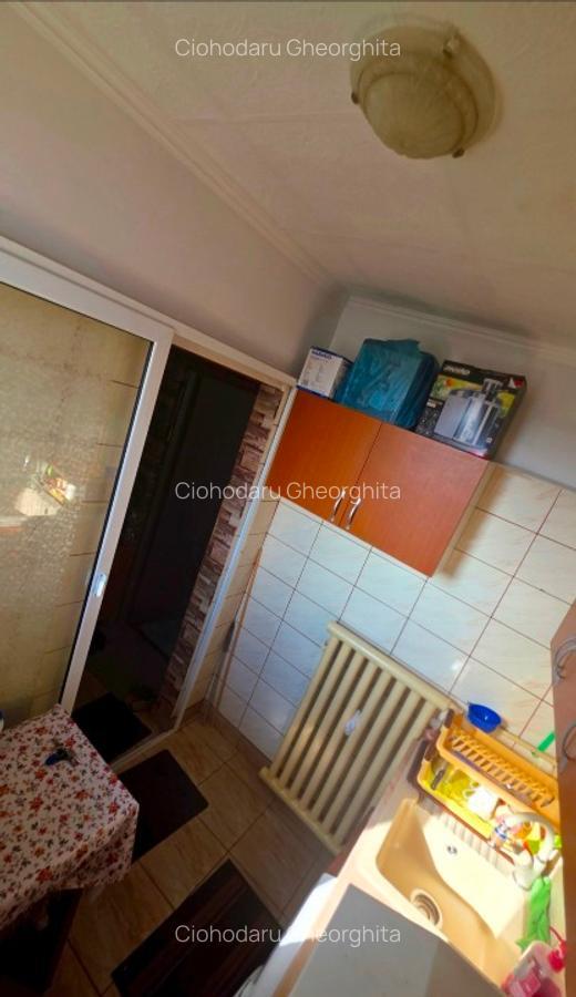 Proprietar vând garsonieră