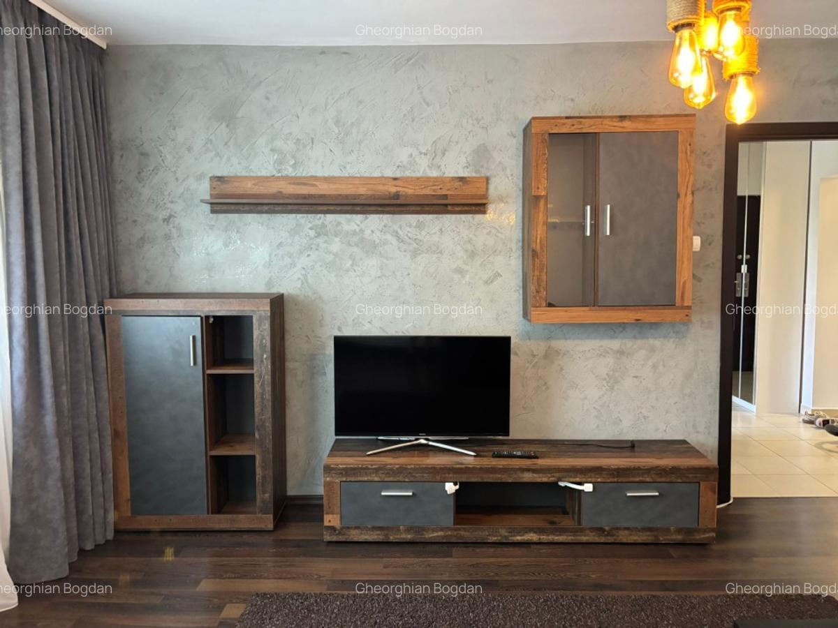Apartament 3 camere de închiriat | Colentina | Centrală proprie