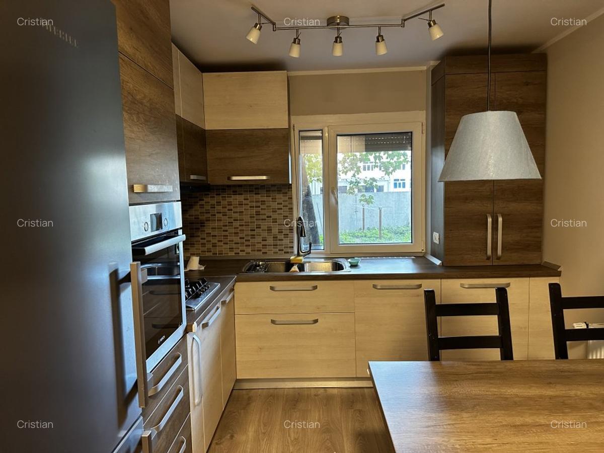 Inchiriez apartament, Ghe Lazar, 3 camere renovat - imagine 1