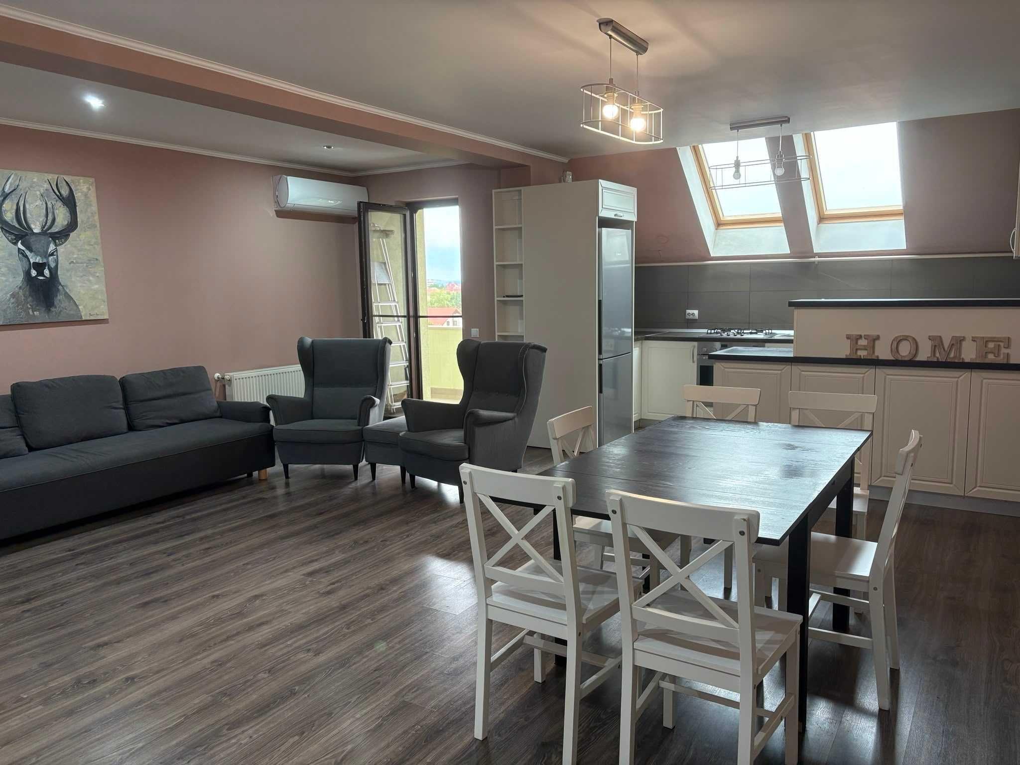Închiriez apartament spațios, mobilat și utilat complet